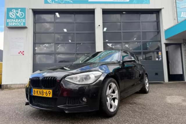 BMW 1-Serie (2011) thumbnail 1