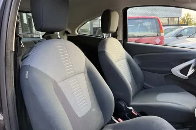 Ford Ka (2011) thumbnail 6