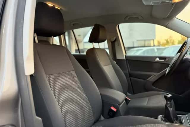Volkswagen Tiguan (2009) thumbnail 5