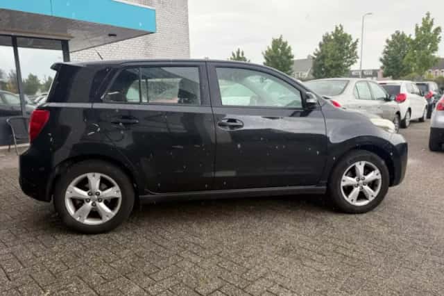 Toyota Urban Cruiser (2011) thumbnail 4