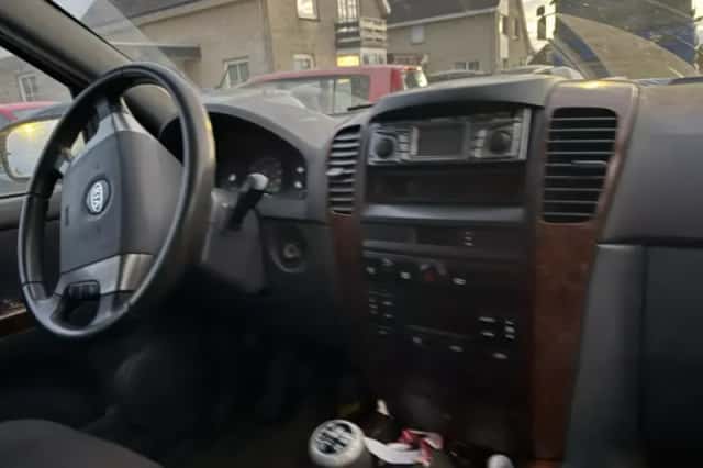 Kia Sorento (2003) thumbnail 4