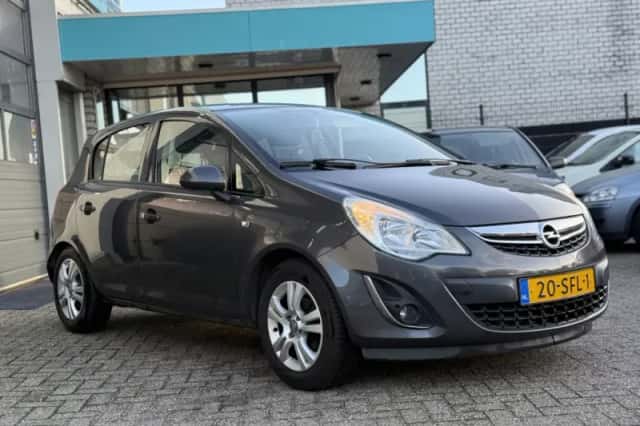 Opel Corsa (2011) thumbnail 6