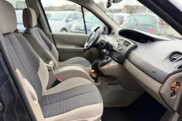 Renault Grand Scénic (2006) thumbnail 6