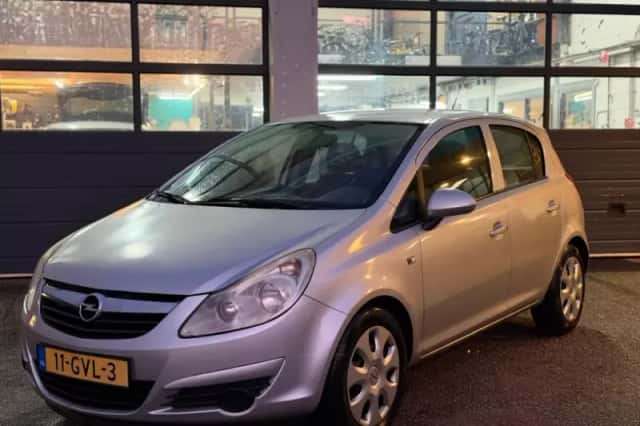 Opel Corsa (2008) thumbnail 2