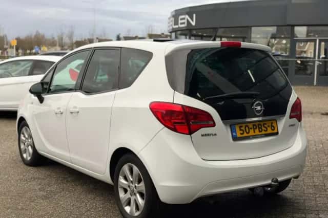 Opel Meriva (2011) thumbnail 4