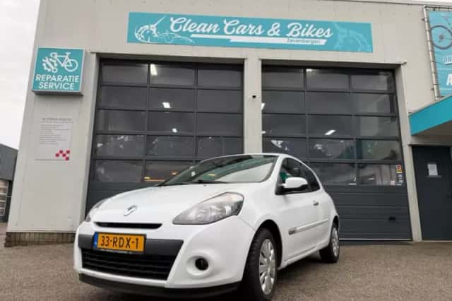 Renault Clio (2011) thumbnail 1