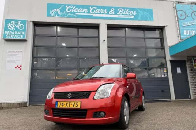 Suzuki Swift (2007) thumbnail 1