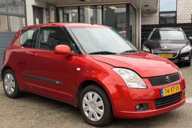 Suzuki Swift (2007) thumbnail 3