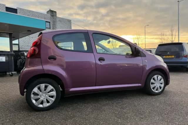 Peugeot 107 (2012) thumbnail 2