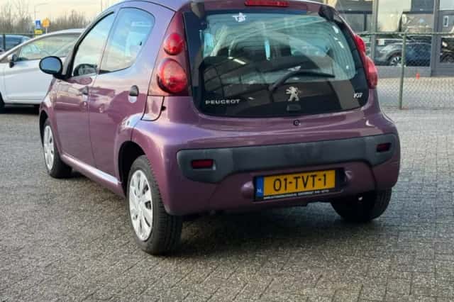 Peugeot 107 (2012) thumbnail 3