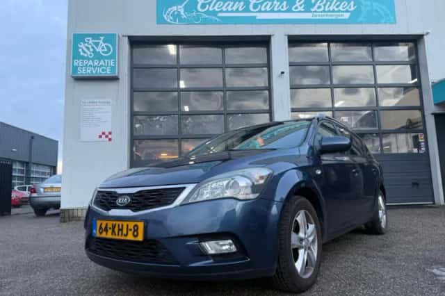 Kia Ceed (2009) thumbnail 1