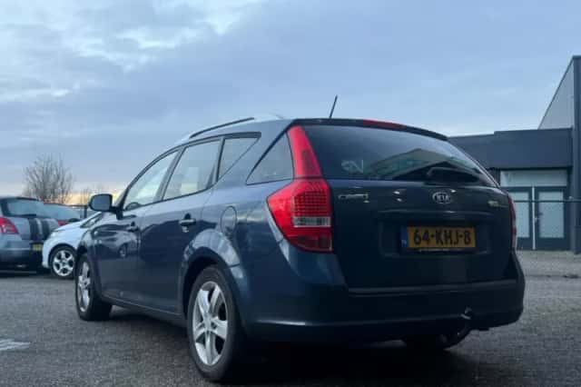 Kia Ceed (2009) thumbnail 5