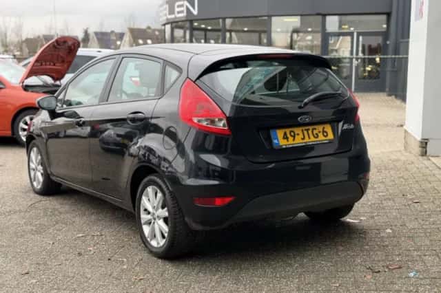 Ford Fiesta (2009) thumbnail 5