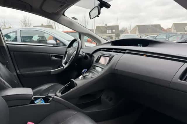 Toyota Prius (2010) thumbnail 6