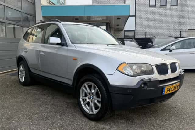 BMW X3 (2004) thumbnail 6