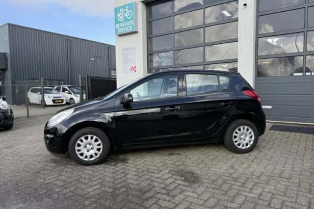 Hyundai i20 (2011) thumbnail 4