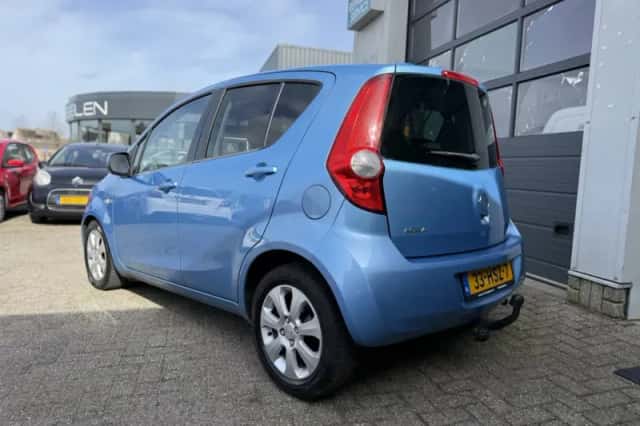 Opel Agila (2009) thumbnail 2