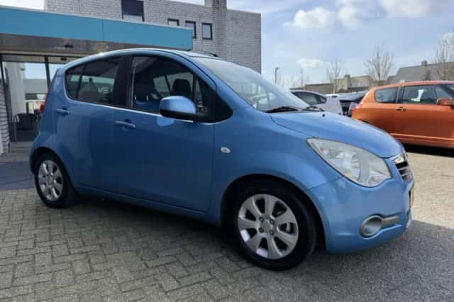 Opel Agila (2009) thumbnail 5