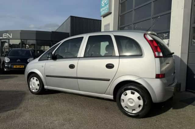 Opel Meriva (2003) thumbnail 3