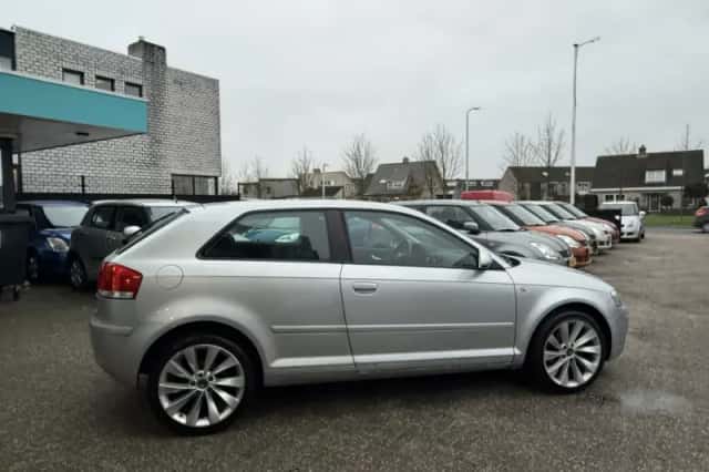 Audi A3 (2006) thumbnail 2