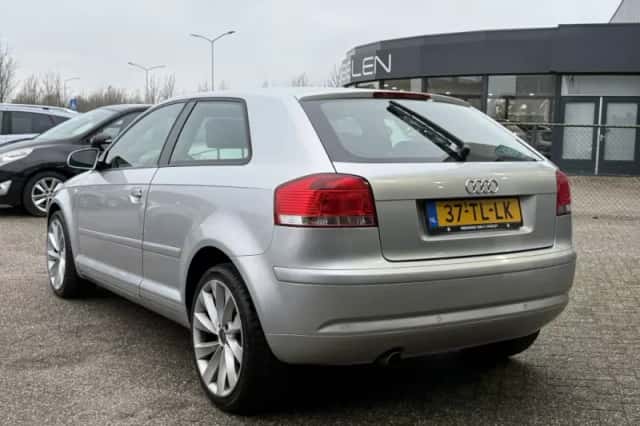 Audi A3 (2006) thumbnail 4