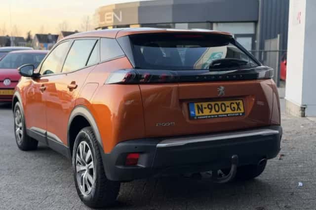 Peugeot 2008 (2021) thumbnail 5