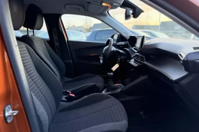Peugeot 2008 (2021) thumbnail 6