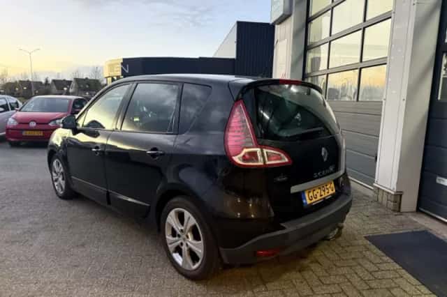 Renault Scénic (2009) thumbnail 3
