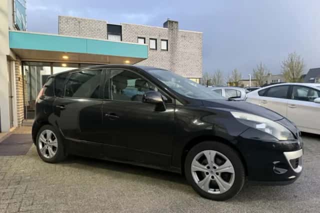 Renault Scénic (2009) thumbnail 4