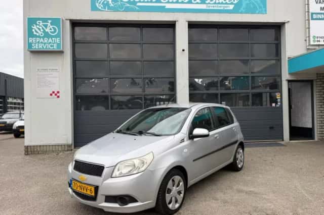 Chevrolet Aveo (2010) thumbnail 1