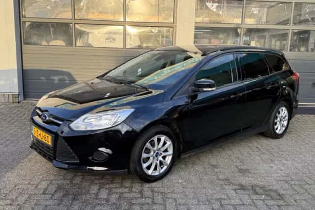 Ford Focus (2013) thumbnail 4