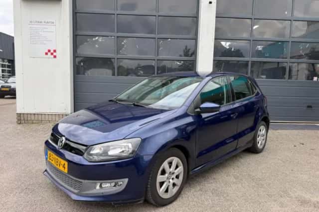 Volkswagen Polo (2010) thumbnail 2