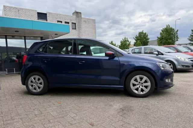 Volkswagen Polo (2010) thumbnail 4