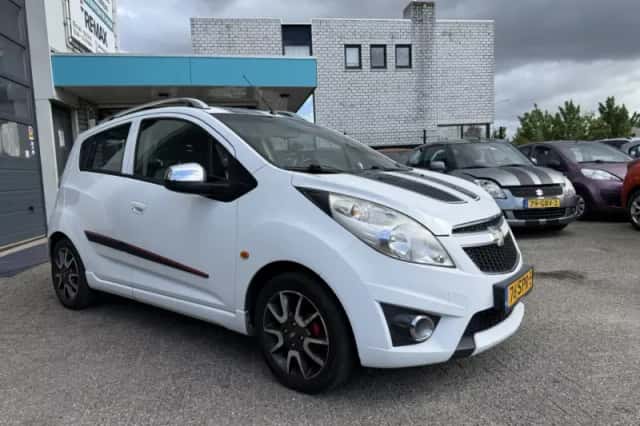 Chevrolet Spark (2011) thumbnail 2