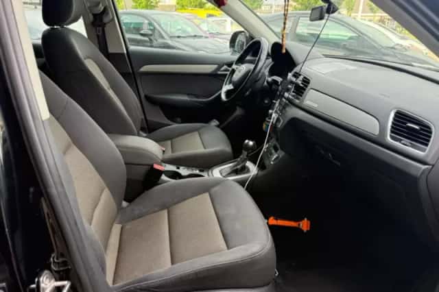 Audi Q3 (2013) thumbnail 6