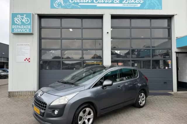 Peugeot 3008 (2011) thumbnail 1