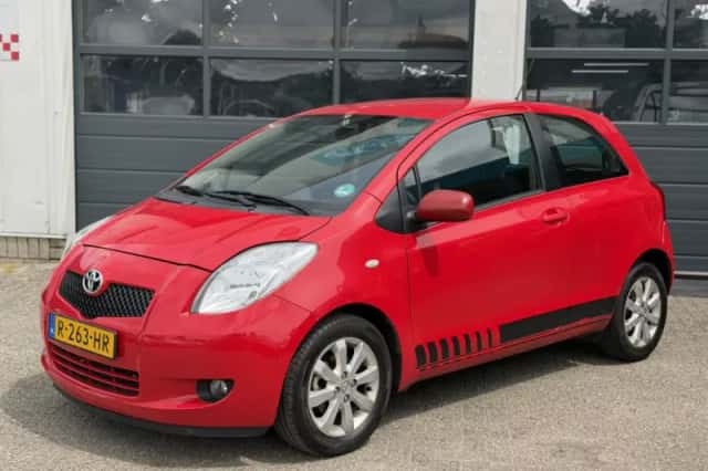 Toyota Yaris (2008) thumbnail 2