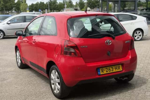 Toyota Yaris (2008) thumbnail 4