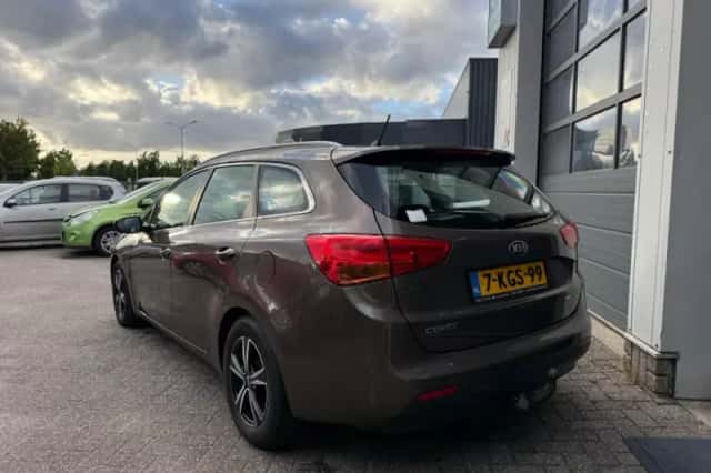 Kia Ceed (2013) thumbnail 6