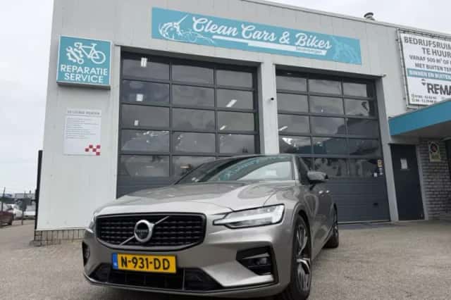Volvo S60 (2021) thumbnail 1