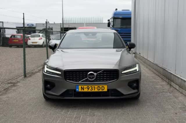 Volvo S60 (2021) thumbnail 6