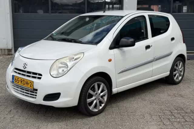 Suzuki Alto (2011) thumbnail 2