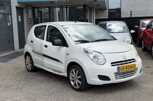 Suzuki Alto (2011) thumbnail 4