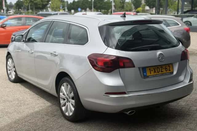 Opel Astra (2013) thumbnail 5