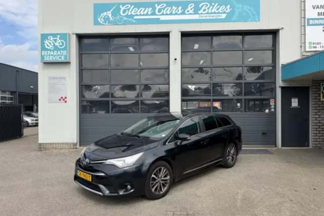 Toyota Avensis (2015) thumbnail 1