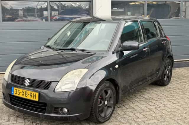 Suzuki Swift (2007) thumbnail 2
