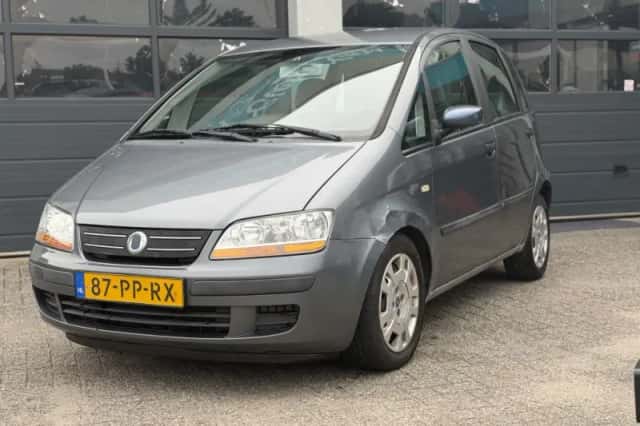 Fiat Idea (2004) thumbnail 2