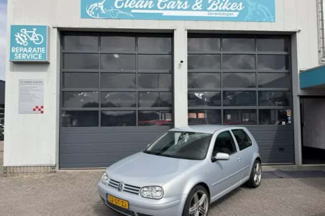 Volkswagen Golf (2000) thumbnail 1