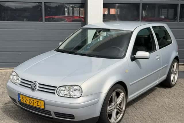 Volkswagen Golf (2000) thumbnail 2