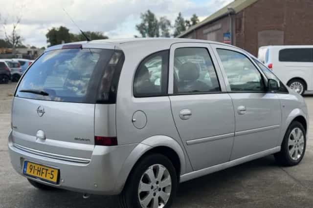 Opel Meriva (2008) thumbnail 4